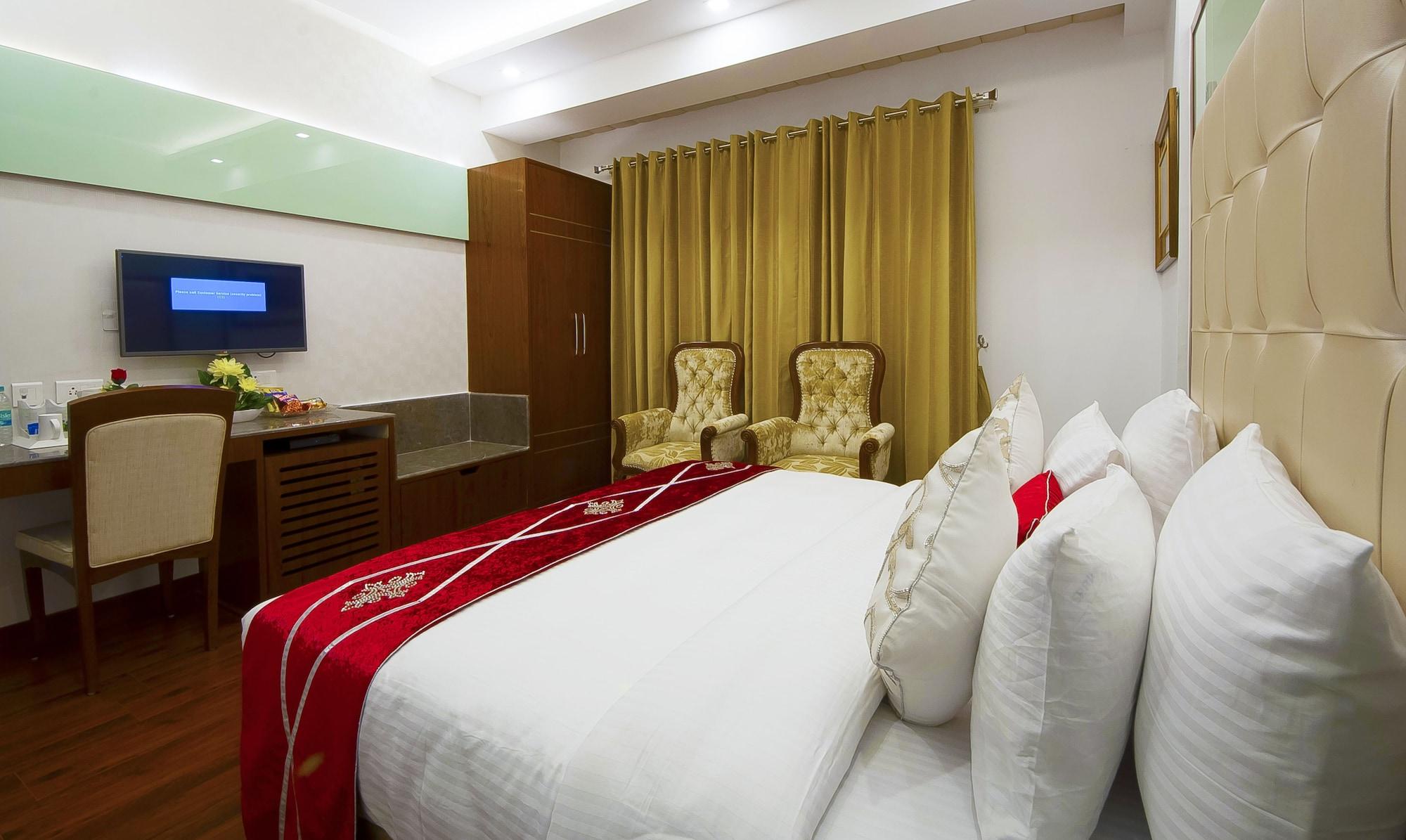 Hotel Swaran Palace Delhi Zewnętrze zdjęcie